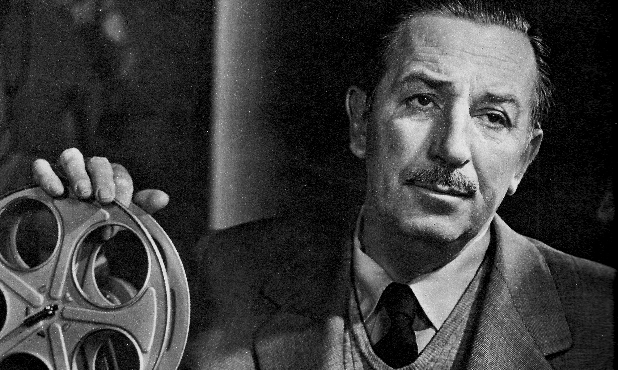 disneliveactionweb-005